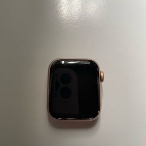 Apple Watch Series 5 no cellular damaged but works Rose Gold